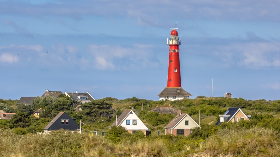 Rode vuurtoren op Schiermonnikoog